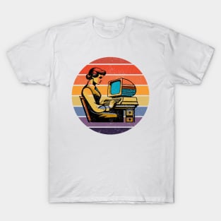 Retro Programmer: Vintage Computing Aesthetic T-Shirt